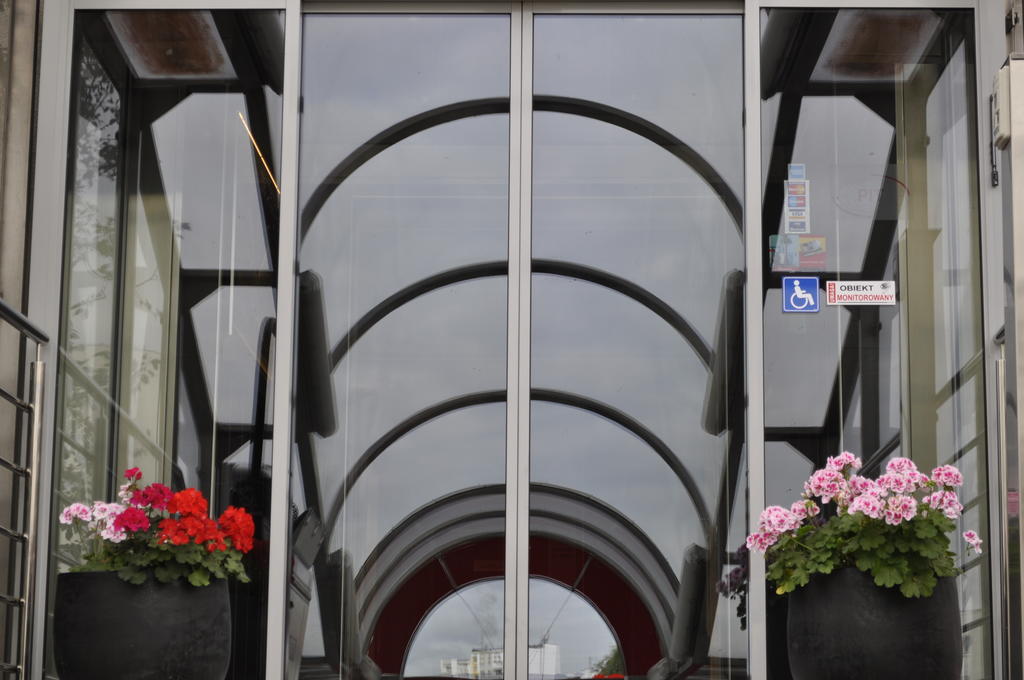 Hotel Wilanow Warszawa By Desilva Exterior foto